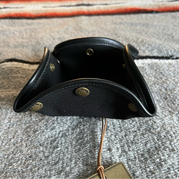 Filson Travel Catch All Valet Tray - Picture 4 of 12